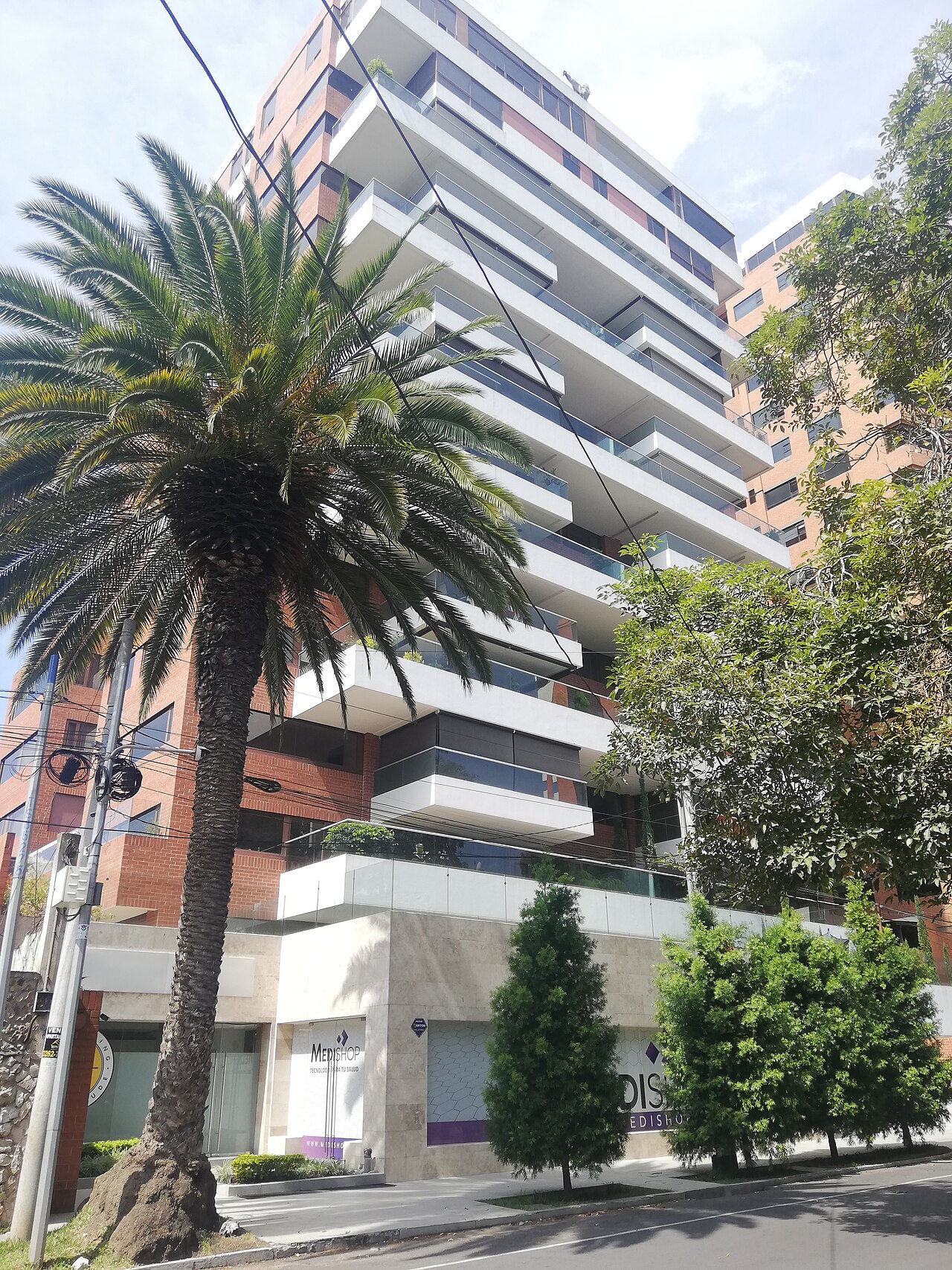 Edificio Gaudi - 50607292428, referencia 1 de Gaudí
